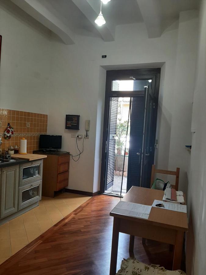 Privato Accanto Studi Televisivi Rom